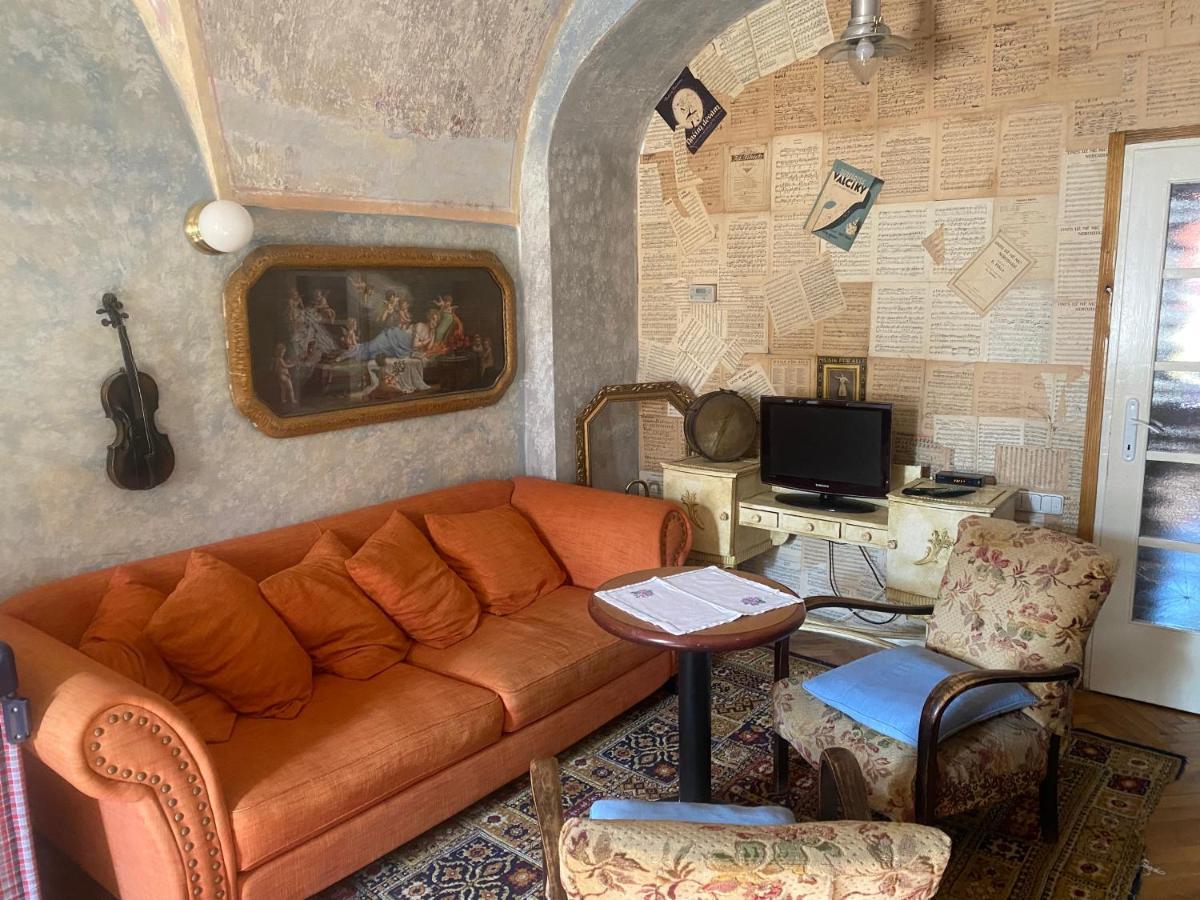 Apartman Bohema Lägenhet Kouřim Exteriör bild